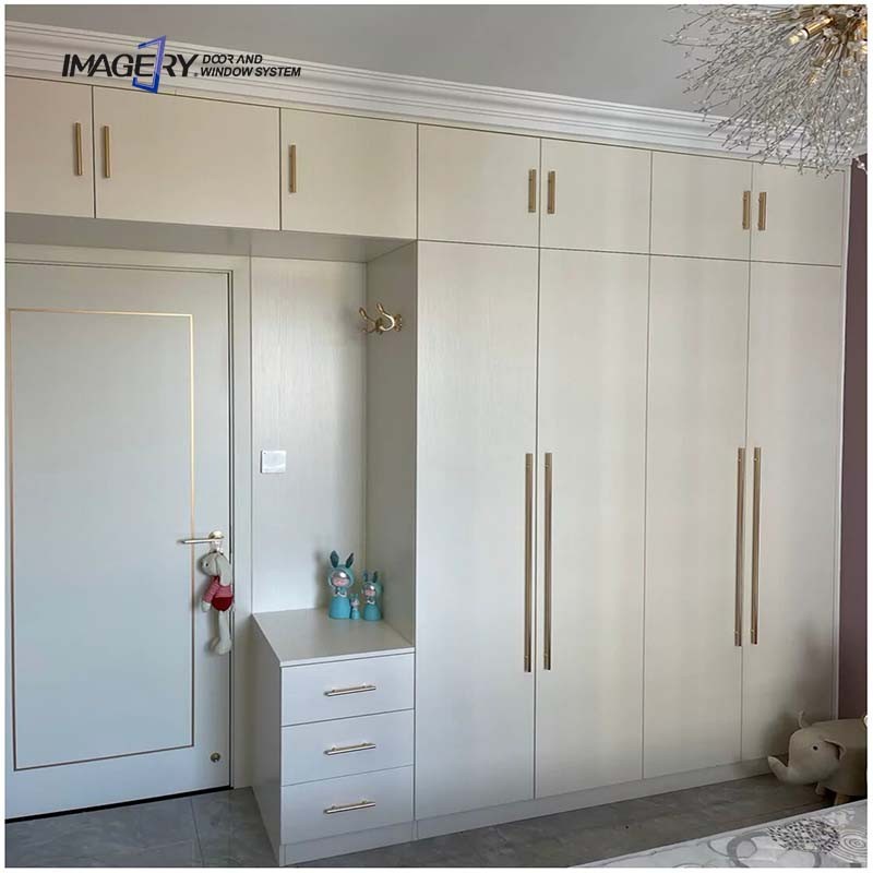 Eco-Friendly Aluminum Closet